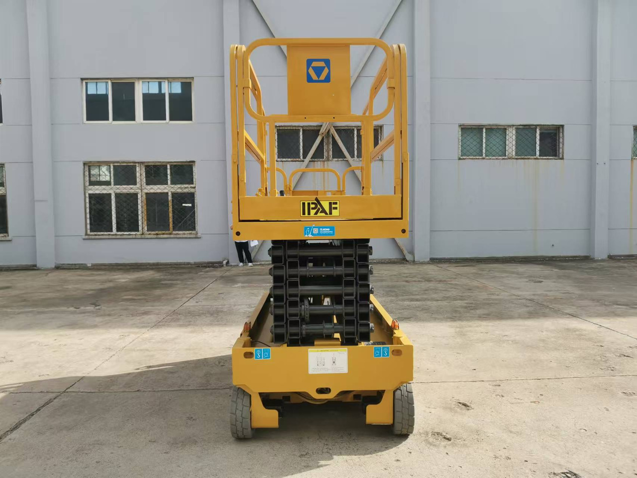 XCMG Official 12m Used Self Propelled Scissor Lift GTJZ1212 Aerial Work Platforms For Sale - Ножична работна платформа: снимка 4 XCMG Official 12m Used Self Propelled Scissor Lift GTJZ1212 Aerial Work Platforms For Sale - Ножична работна платформа: снимка 4