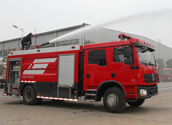 XCMG Official 2024 Year Used Fire Fighting Truck YZR5110 China Water Tank Fire Rescue Truck For Sale - Пожарна кола: снимка 2 XCMG Official 2024 Year Used Fire Fighting Truck YZR5110 China Water Tank Fire Rescue Truck For Sale - Пожарна кола: снимка 2