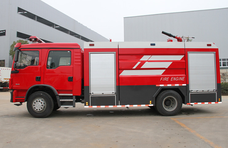 XCMG Official 2024 Year Used Fire Fighting Truck YZR5110 China Water Tank Fire Rescue Truck For Sale - Пожарна кола: снимка 4 XCMG Official 2024 Year Used Fire Fighting Truck YZR5110 China Water Tank Fire Rescue Truck For Sale - Пожарна кола: снимка 4