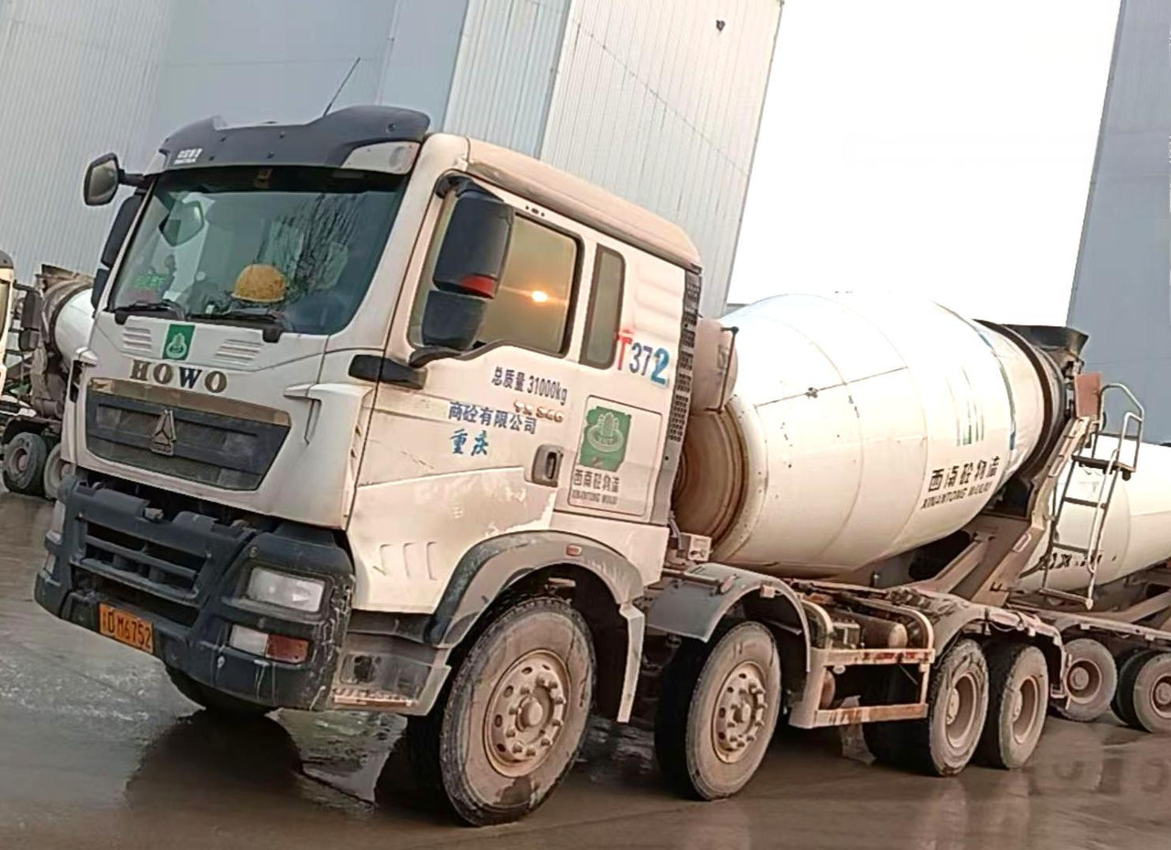 XCMG Official G4804B Second Hand Mobile Concrete Mixer Truck 12m³ Construction Cement Mixer - Бетоновоз: снимка 2 XCMG Official G4804B Second Hand Mobile Concrete Mixer Truck 12m³ Construction Cement Mixer - Бетоновоз: снимка 2