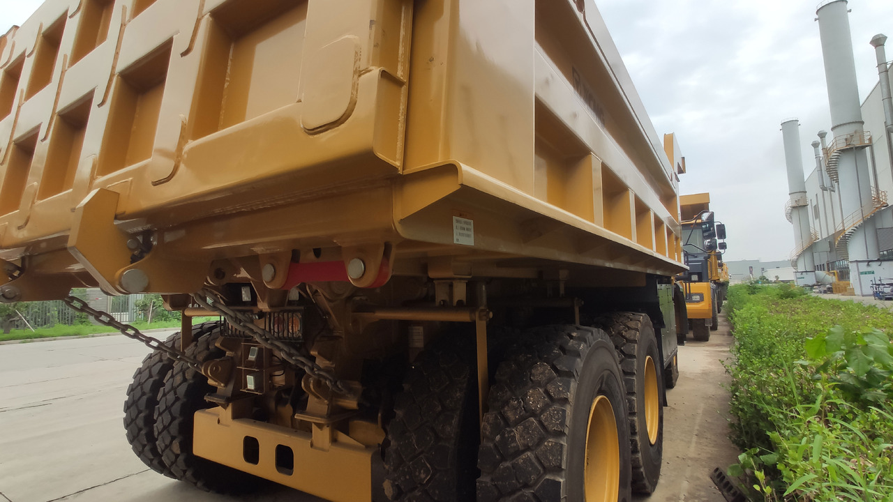 XCMG Official Second Hand Chinese Tipper Truck 72 Ton XDR80TE Mining Dump Truck Price - Самосвал: снимка 4 XCMG Official Second Hand Chinese Tipper Truck 72 Ton XDR80TE Mining Dump Truck Price - Самосвал: снимка 4