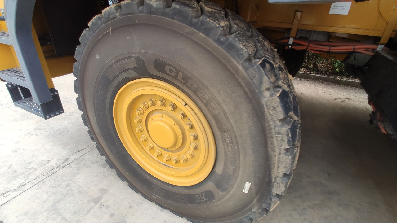 Лизинг на  XCMG Official Second Hand Chinese Tipper Truck 72 Ton XDR80TE  Mining Dump Truck Price XCMG Official Second Hand Chinese Tipper Truck 72 Ton XDR80TE  Mining Dump Truck Price: снимка 7