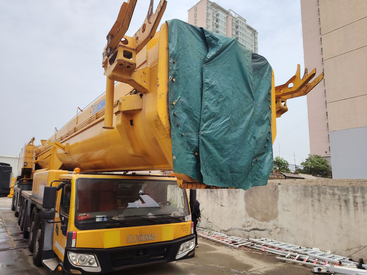 XCMG Official Second Hand Construction Big Crane QAY650A 650 Tons All Terrain Cranes With Good Condition - Кран за всякакви терени: снимка 2 XCMG Official Second Hand Construction Big Crane QAY650A 650 Tons All Terrain Cranes With Good Condition - Кран за всякакви терени: снимка 2