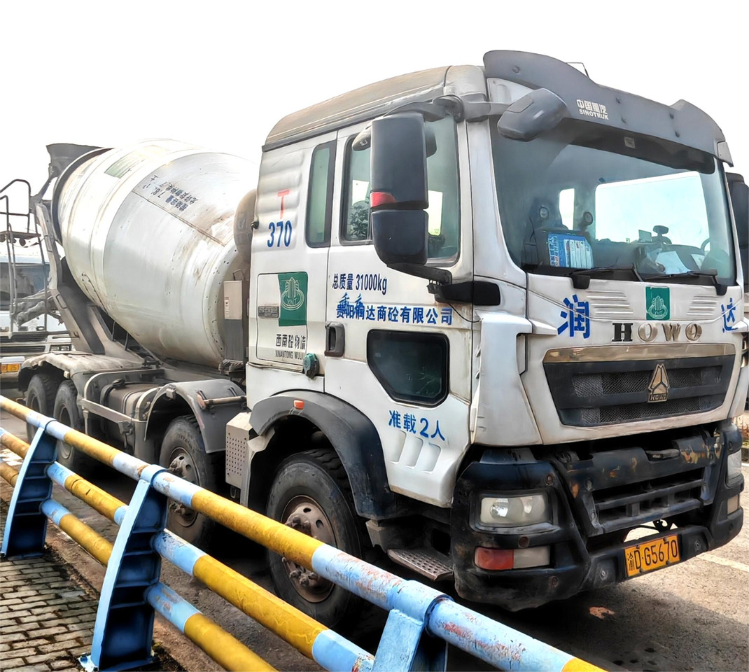 XCMG Official Second Hand G4804B Truck Mounted Concrete Mixer Truck 12m³ Cement Mixer Sale - Бетоновоз: снимка 3 XCMG Official Second Hand G4804B Truck Mounted Concrete Mixer Truck 12m³ Cement Mixer Sale - Бетоновоз: снимка 3