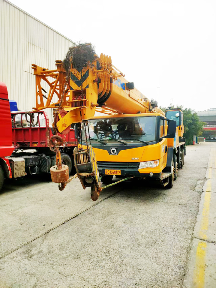 XCMG Official Second Hand Mobile Crane QY40KC 40 Ton Hydraulic Crane Price - Автокран: снимка 3 XCMG Official Second Hand Mobile Crane QY40KC 40 Ton Hydraulic Crane Price - Автокран: снимка 3