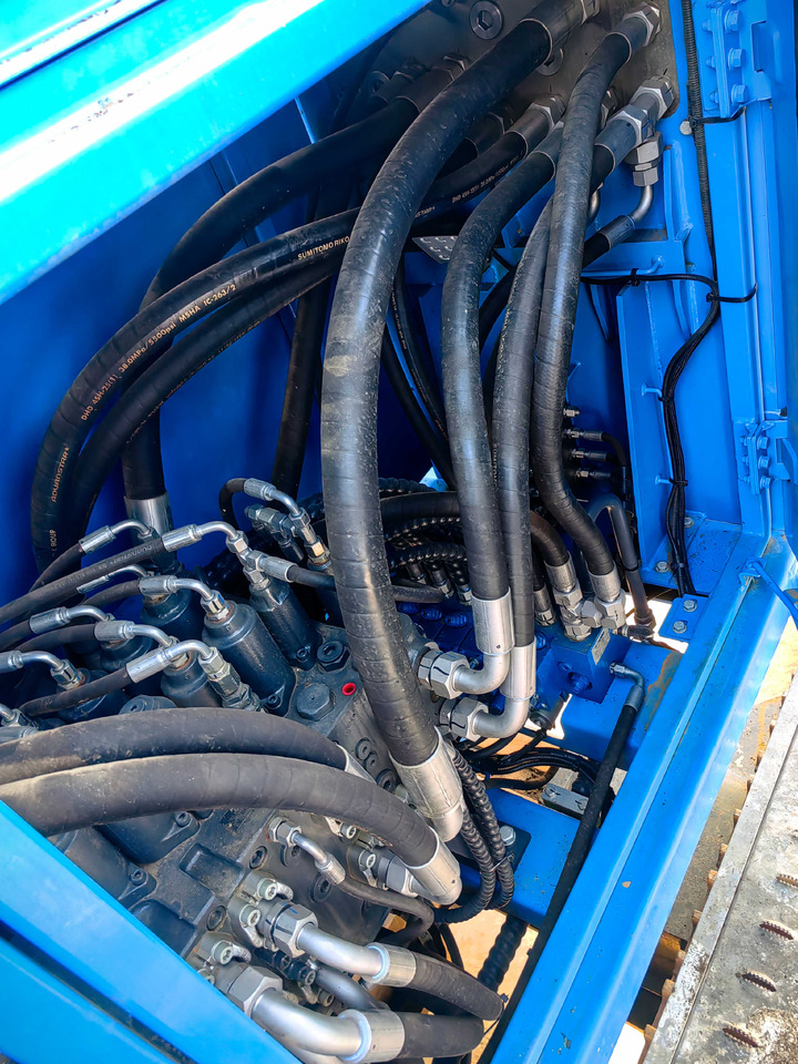XCMG Official Second Hand XR240E 80m Rotary Drilling Rig Machine Hot Sale - Пробивна машина: снимка 5 XCMG Official Second Hand XR240E 80m Rotary Drilling Rig Machine Hot Sale - Пробивна машина: снимка 5