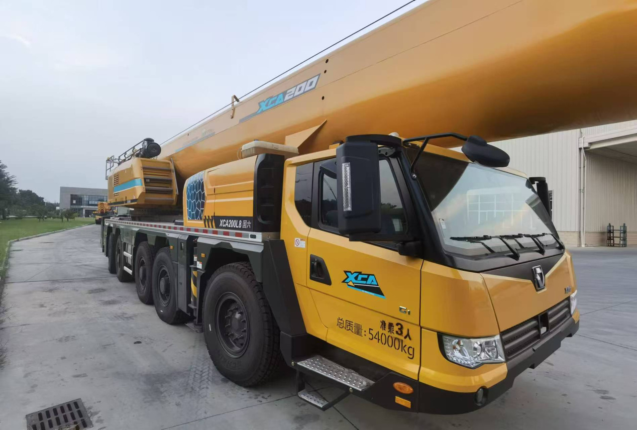 XCMG Official Used 200ton Truck Lifting Crane XCA200L8 Hydraulic Mobile Crane Price List - Кран за всякакви терени: снимка 2 XCMG Official Used 200ton Truck Lifting Crane XCA200L8 Hydraulic Mobile Crane Price List - Кран за всякакви терени: снимка 2