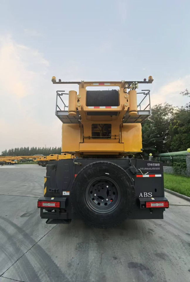 XCMG Official Used 200ton Truck Lifting Crane XCA200L8 Hydraulic Mobile Crane Price List - Кран за всякакви терени: снимка 3 XCMG Official Used 200ton Truck Lifting Crane XCA200L8 Hydraulic Mobile Crane Price List - Кран за всякакви терени: снимка 3