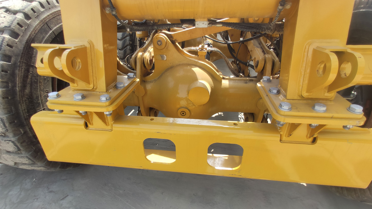 Лизинг на  XCMG Official Used Mining Dump Trucks XDR80T 70 Ton Dumper Truck For Sale XCMG Official Used Mining Dump Trucks XDR80T 70 Ton Dumper Truck For Sale: снимка 11