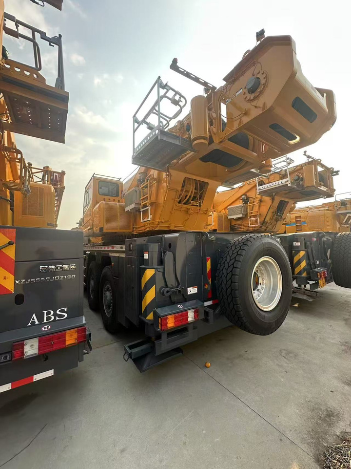 XCMG Official Used Mobile Hydraulic Truck Cranes XCA180L8C All Terrain Cranes Price - Кран за всякакви терени: снимка 4 XCMG Official Used Mobile Hydraulic Truck Cranes XCA180L8C All Terrain Cranes Price - Кран за всякакви терени: снимка 4