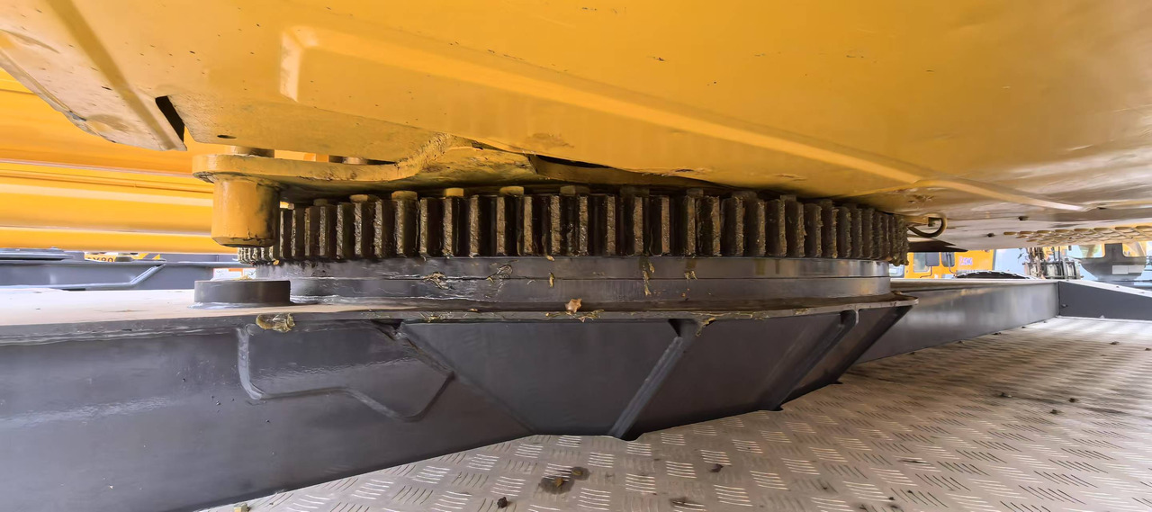 XCMG Official XCT80 80 Ton Used Mobile Hydraulic Truck Crane With High Quality - Автокран: снимка 4 XCMG Official XCT80 80 Ton Used Mobile Hydraulic Truck Crane With High Quality - Автокран: снимка 4