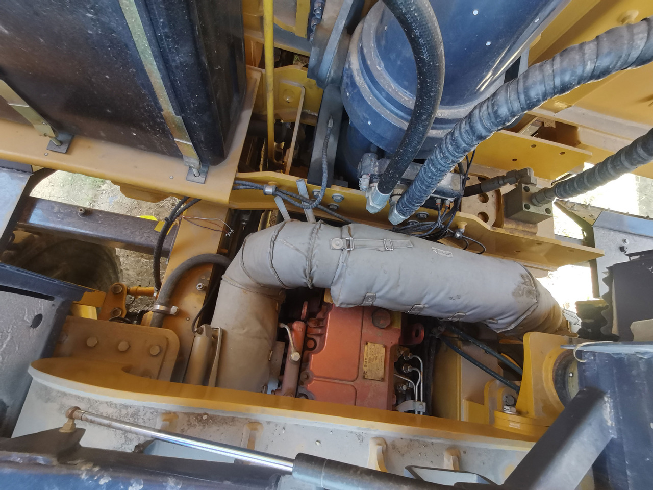 Лизинг на  XCMG Official XDR80T 70 Ton Wheel Dumper Second Hand Chinese Tipper Truck Best Price XCMG Official XDR80T 70 Ton Wheel Dumper Second Hand Chinese Tipper Truck Best Price: снимка 12