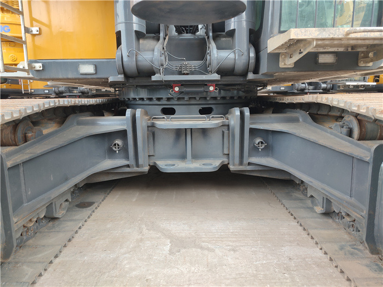 XCMG Official Xr360e Used Track Drilling Machine Used Rotary Drilling Rig Price - Пробивна машина: снимка 4 XCMG Official Xr360e Used Track Drilling Machine Used Rotary Drilling Rig Price - Пробивна машина: снимка 4