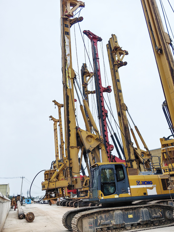 XCMG Offiical Used Rotary Drilling Rigs Drilling Machine XR220D Pile Drilling Rig For Sale - Пробивна машина: снимка 2 XCMG Offiical Used Rotary Drilling Rigs Drilling Machine XR220D Pile Drilling Rig For Sale - Пробивна машина: снимка 2