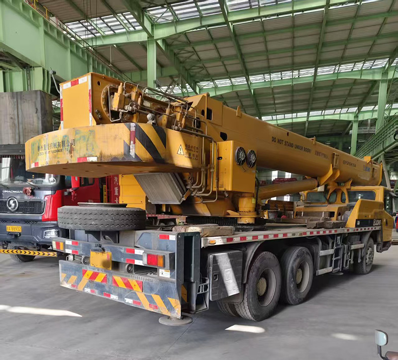 XCMG QY25K5A 25 ton truck crane hydraulic for sale - Автокран: снимка 4 XCMG QY25K5A 25 ton truck crane hydraulic for sale - Автокран: снимка 4