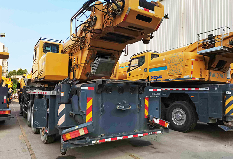 XCMG QY95K7C 90ton 95ton second hand hydraulic crane price - Автокран: снимка 4 XCMG QY95K7C 90ton 95ton second hand hydraulic crane price - Автокран: снимка 4