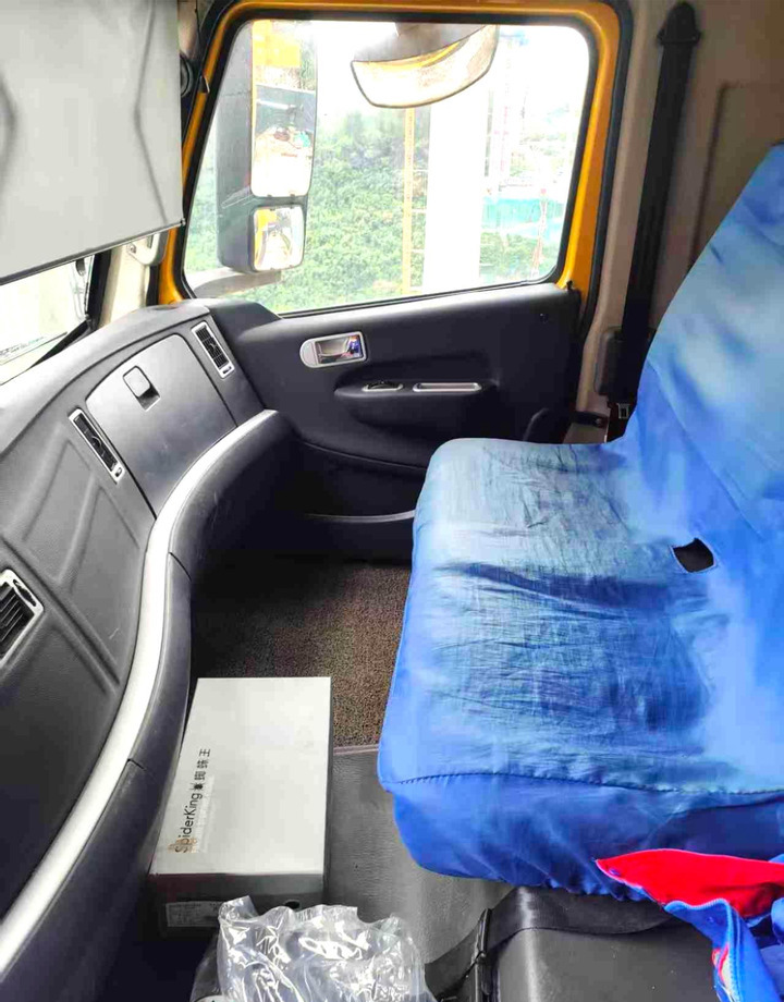 XCMG QY95K7C 95ton used truck crane mobile price - Автокран: снимка 2 XCMG QY95K7C 95ton used truck crane mobile price - Автокран: снимка 2