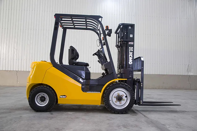 XCMG XCB30 3 ton hydraulic Fork Lift Truck Forklift With Attachments - Мотокар с висока проходимост: снимка 4 XCMG XCB30 3 ton hydraulic Fork Lift Truck Forklift With Attachments - Мотокар с висока проходимост: снимка 4