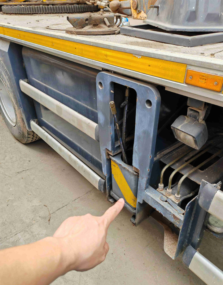 XCMG XCT16_Y 16ton mobile drive 4-Section Telescopic Crane truck - Автокран: снимка 4 XCMG XCT16_Y 16ton mobile drive 4-Section Telescopic Crane truck - Автокран: снимка 4