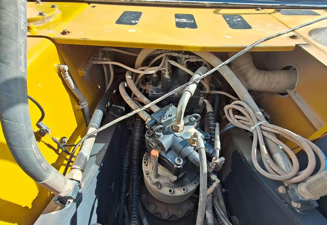 Верижен багер XCMG XE215DA hot sale used excavator hydraulic 21ton price: снимка 8 Верижен багер XCMG XE215DA hot sale used excavator hydraulic 21ton price: снимка 8