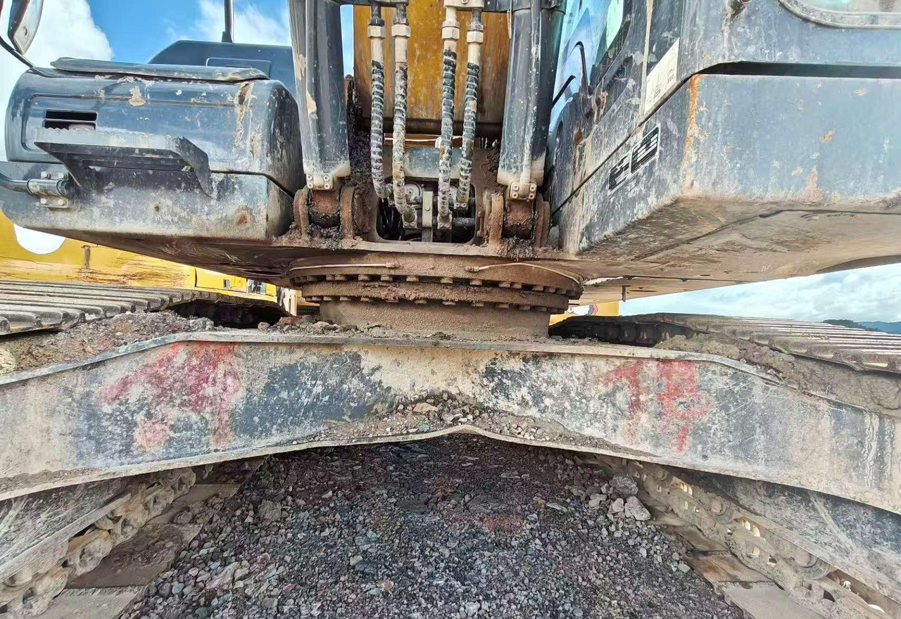 Верижен багер XCMG XE215DA hot sale used excavator hydraulic 21ton price: снимка 12 Верижен багер XCMG XE215DA hot sale used excavator hydraulic 21ton price: снимка 12