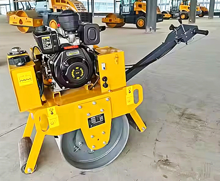 XCMG XMR040 small hand light hydraulic road roller for sale - Мини валяк: снимка 2 XCMG XMR040 small hand light hydraulic road roller for sale - Мини валяк: снимка 2