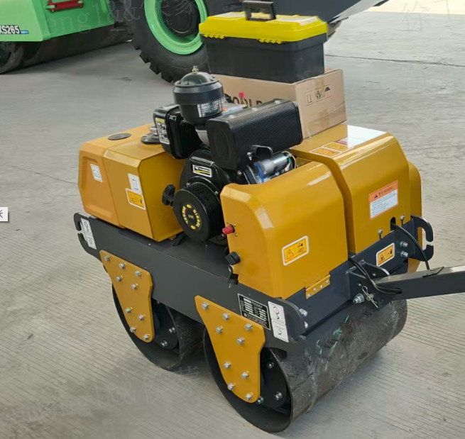 Мини валяк XCMG XMR050 small double mini vibration drum vibratory road roller price: снимка 6 Мини валяк XCMG XMR050 small double mini vibration drum vibratory road roller price: снимка 6