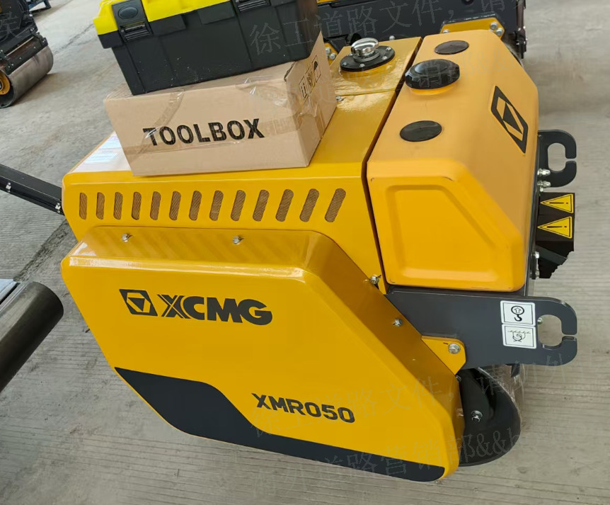 XCMG XMR050 small double mini vibration drum vibratory road roller price - Мини валяк: снимка 4 XCMG XMR050 small double mini vibration drum vibratory road roller price - Мини валяк: снимка 4