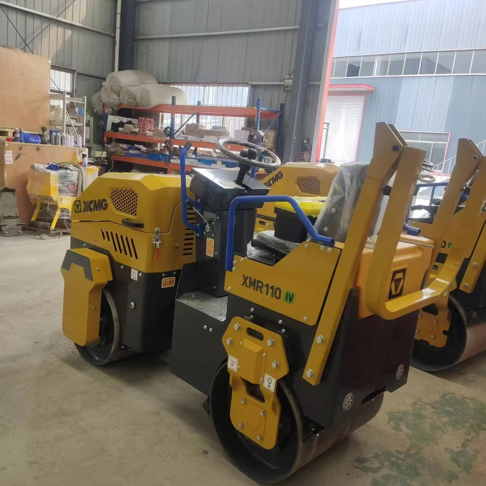 XCMG XMR110 1ton samll road roller hydraulic vibratory compator price - Мини валяк: снимка 3 XCMG XMR110 1ton samll road roller hydraulic vibratory compator price - Мини валяк: снимка 3