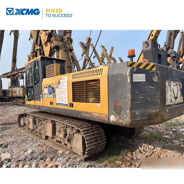 XCMG XR180D used rotary drilling rig machine for sale - Пробивна машина: снимка 1 XCMG XR180D used rotary drilling rig machine for sale - Пробивна машина: снимка 1