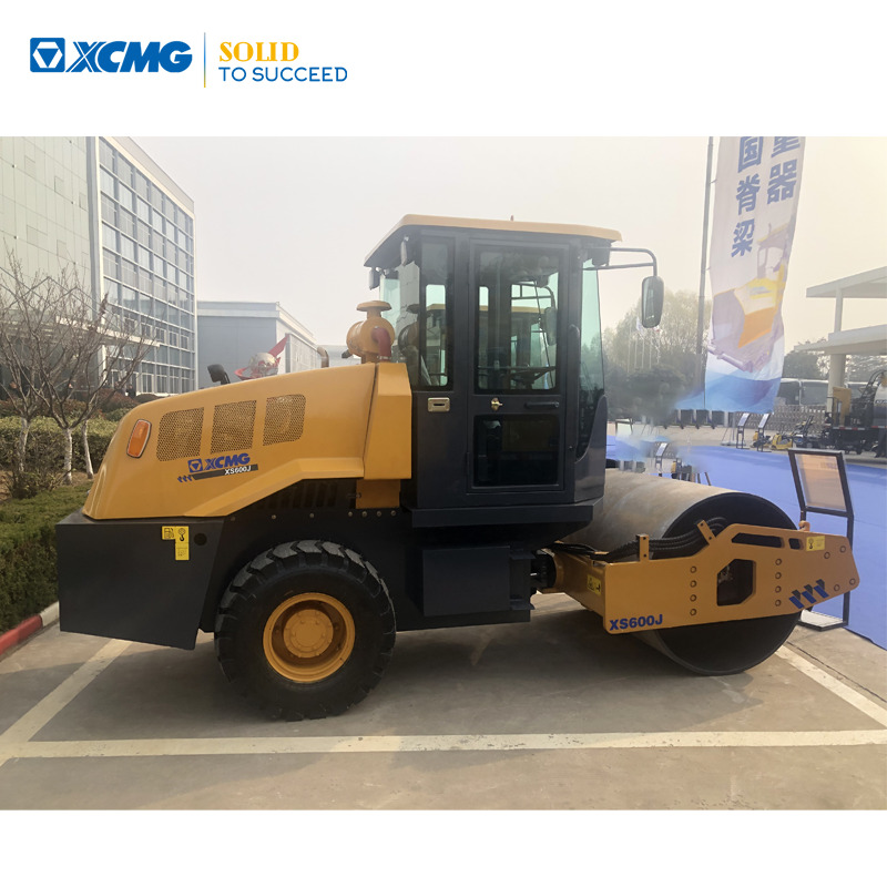 XCMG XS600J 6 ton small single drum Vibratory road Roller - Пътен валяк: снимка 1 XCMG XS600J 6 ton small single drum Vibratory road Roller - Пътен валяк: снимка 1