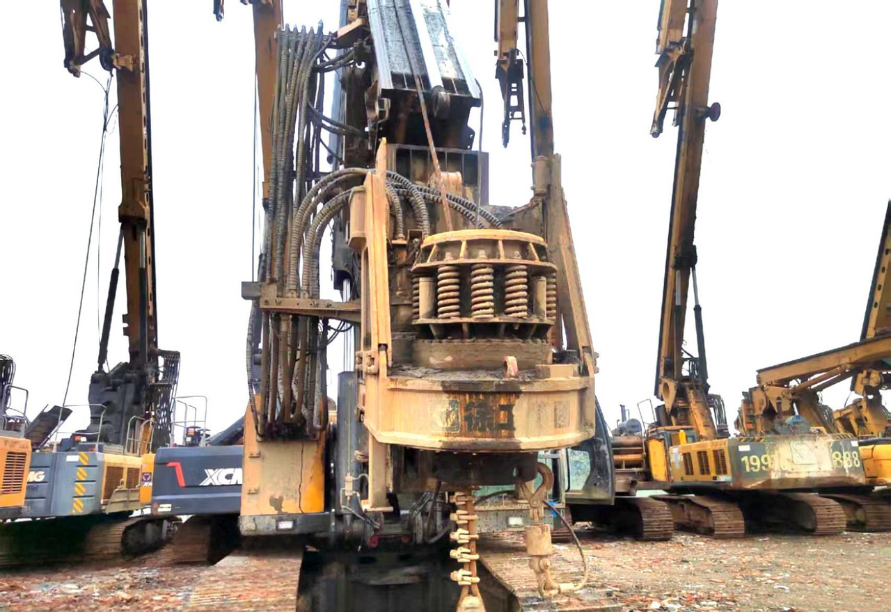 XCMG certified used rotary drilling rig XR240E - Пробивна машина: снимка 3 XCMG certified used rotary drilling rig XR240E - Пробивна машина: снимка 3
