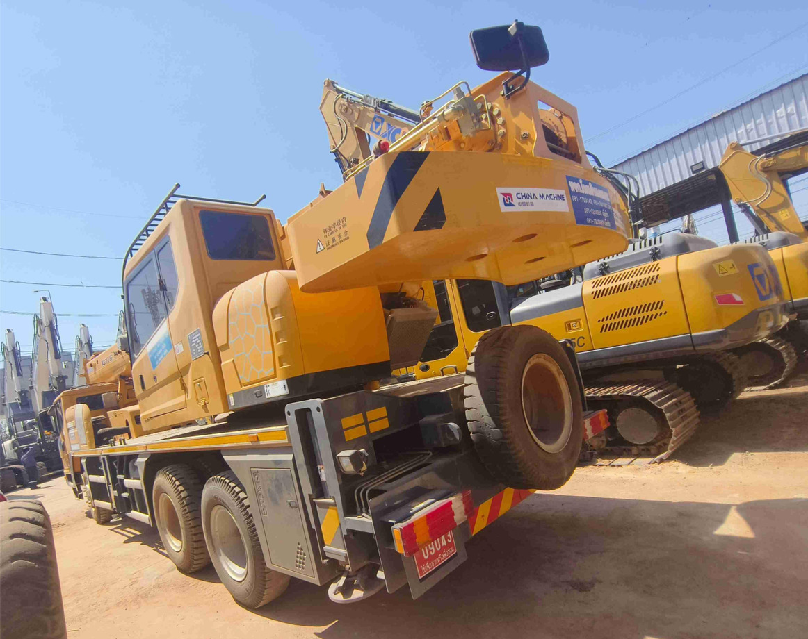 XCMG official second hand 4-Section Telescopic crane truck XCT16_Y - Автокран: снимка 4 XCMG official second hand 4-Section Telescopic crane truck XCT16_Y - Автокран: снимка 4