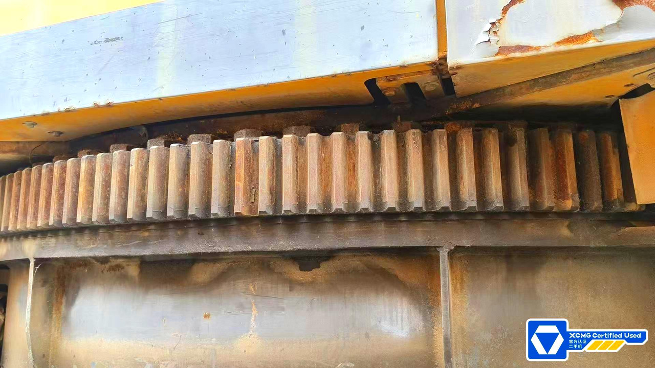 XCMG second hand large ton all terrain crane 650 ton QAY650 - Кран за всякакви терени: снимка 3 XCMG second hand large ton all terrain crane 650 ton QAY650 - Кран за всякакви терени: снимка 3