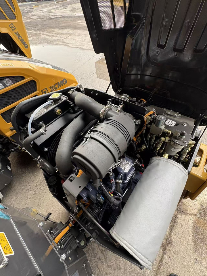 XCMG small XD120 Double Drum Vibratory Road Roller - Мини валяк: снимка 5 XCMG small XD120 Double Drum Vibratory Road Roller - Мини валяк: снимка 5