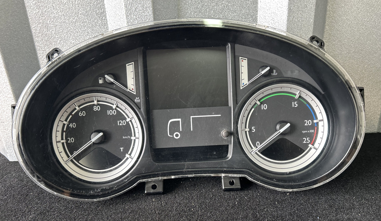 DAF CLOCK COUNTER DAF XF 106 2114867 - Табло: снимка 1 DAF CLOCK COUNTER DAF XF 106 2114867 - Табло: снимка 1