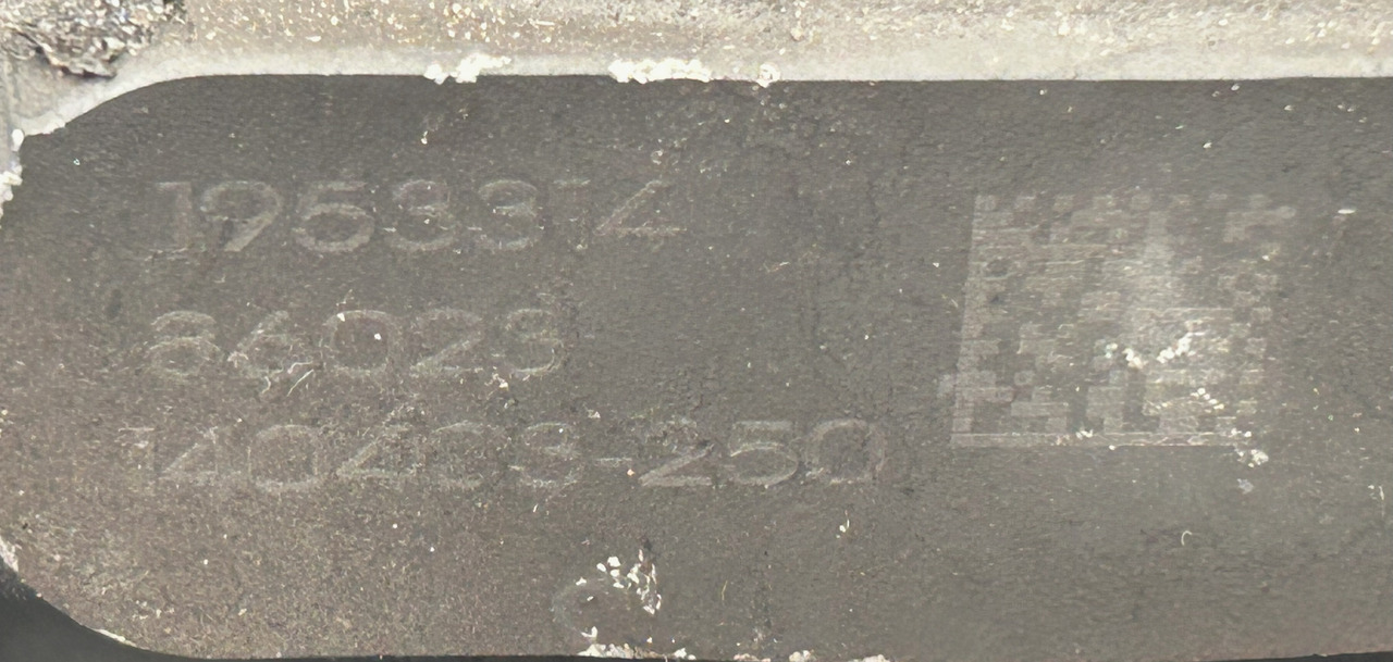 Помпа за охлаждаща течност DAF COOLANT PUMP DAF XF 106: снимка 8