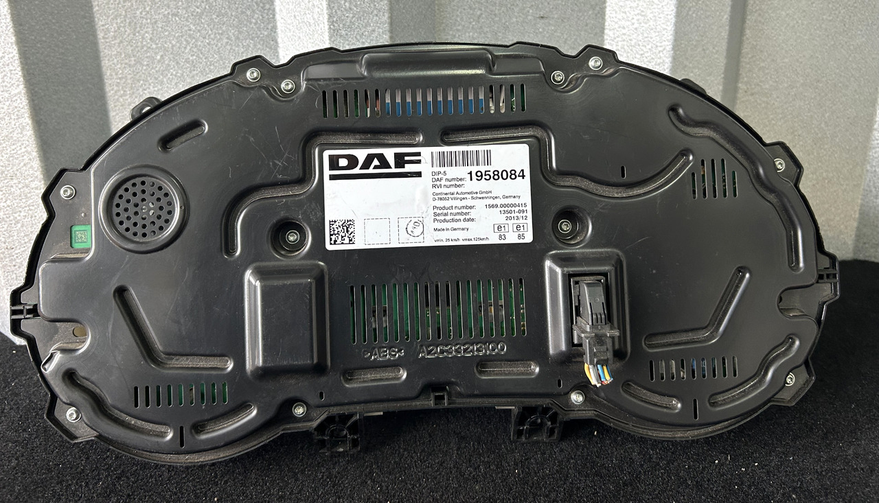 DAF DAF XF 106 CLOCK COUNTER 1958084 - Табло: снимка 2 DAF DAF XF 106 CLOCK COUNTER 1958084 - Табло: снимка 2