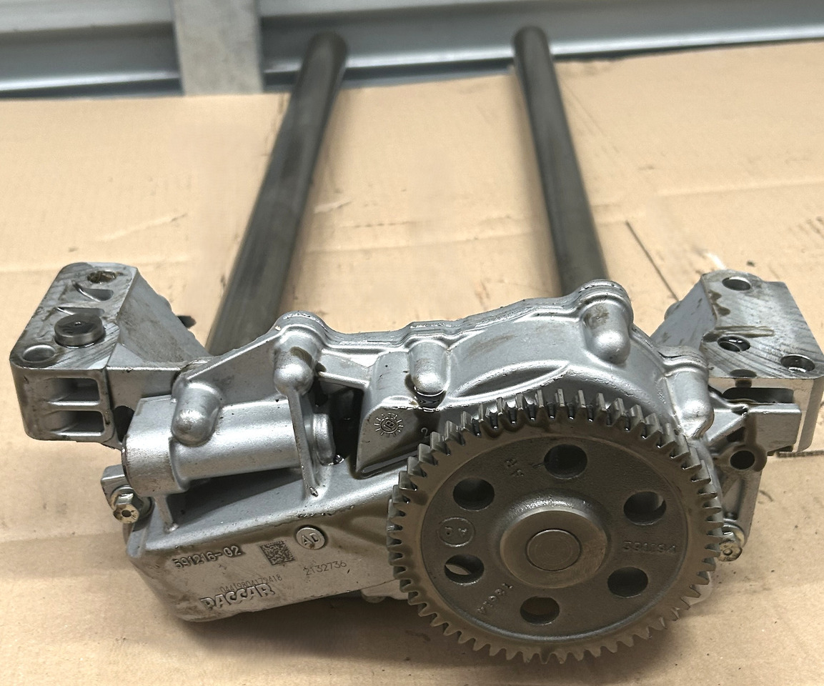 DAF OIL PUMP WITH PIPES DAF XF 106 480 - Маслена помпа: снимка 3 DAF OIL PUMP WITH PIPES DAF XF 106 480 - Маслена помпа: снимка 3