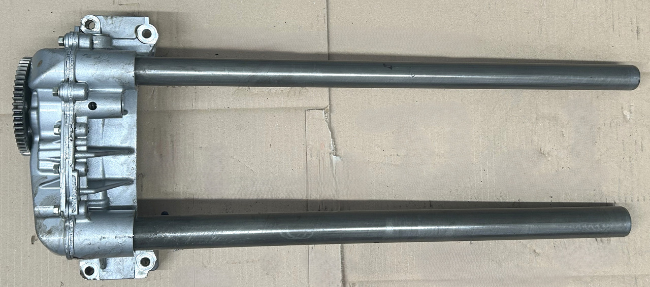 DAF OIL PUMP WITH PIPES DAF XF 106 480 - Маслена помпа: снимка 2 DAF OIL PUMP WITH PIPES DAF XF 106 480 - Маслена помпа: снимка 2