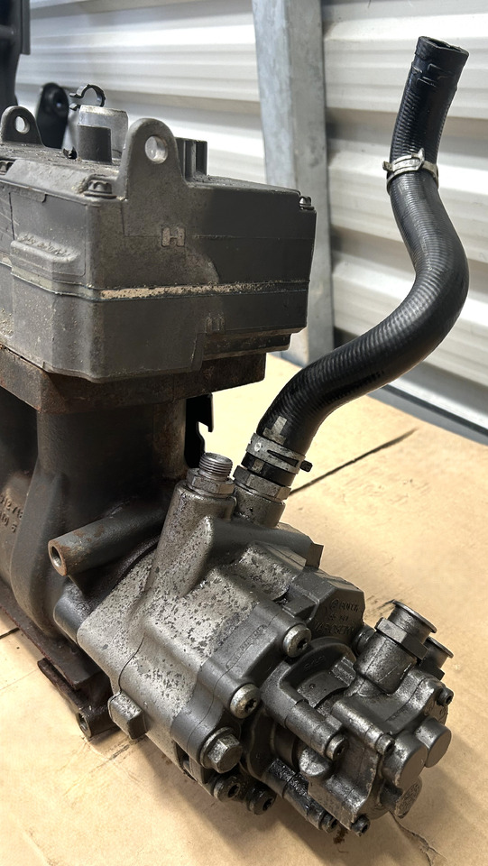 DAF XF 106 480 AIR COMPRESSOR + POWER STEERING PUMP + FUEL PUMP - Компресор: снимка 4 DAF XF 106 480 AIR COMPRESSOR + POWER STEERING PUMP + FUEL PUMP - Компресор: снимка 4