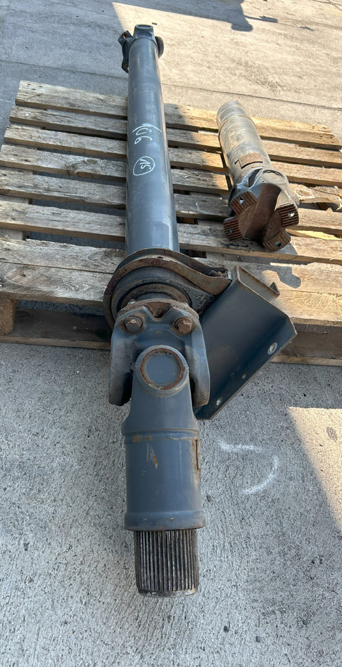 DAF XF 106 480 DRIVE SHAFT - Карданні вали: снимка 3 DAF XF 106 480 DRIVE SHAFT - Карданні вали: снимка 3