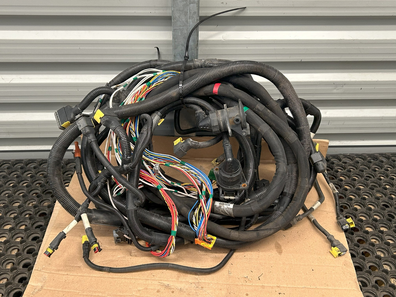 DAF XF 106 CHASSIS MAIN ELECTRICAL HARNESS - Кабели/ Жици: снимка 1 DAF XF 106 CHASSIS MAIN ELECTRICAL HARNESS - Кабели/ Жици: снимка 1