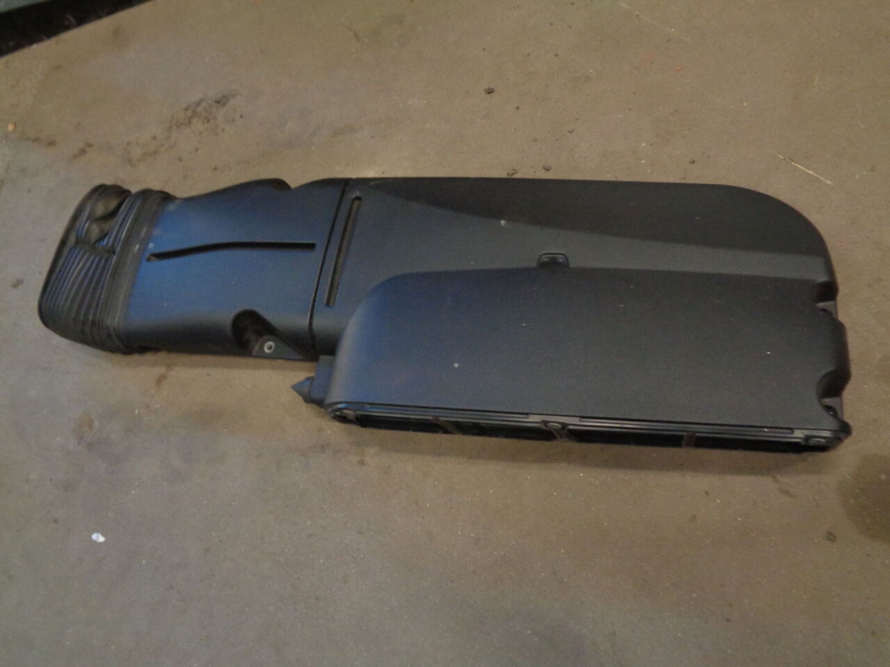 DAF XF 106 Komin Powietrza DAF XF 106 1935598 DAF XF 106 truck - Каросерия и екстериор за Камион: снимка 2 DAF XF 106 Komin Powietrza DAF XF 106 1935598 DAF XF 106 truck - Каросерия и екстериор за Камион: снимка 2