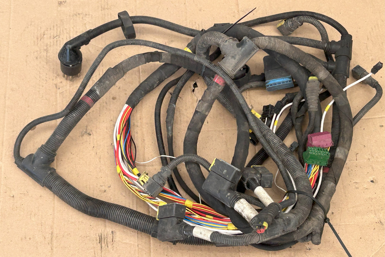 DAF XF 106 TRAILER SOCKET ELECTRICAL HARNESS - Кабели/ Жици: снимка 1 DAF XF 106 TRAILER SOCKET ELECTRICAL HARNESS - Кабели/ Жици: снимка 1