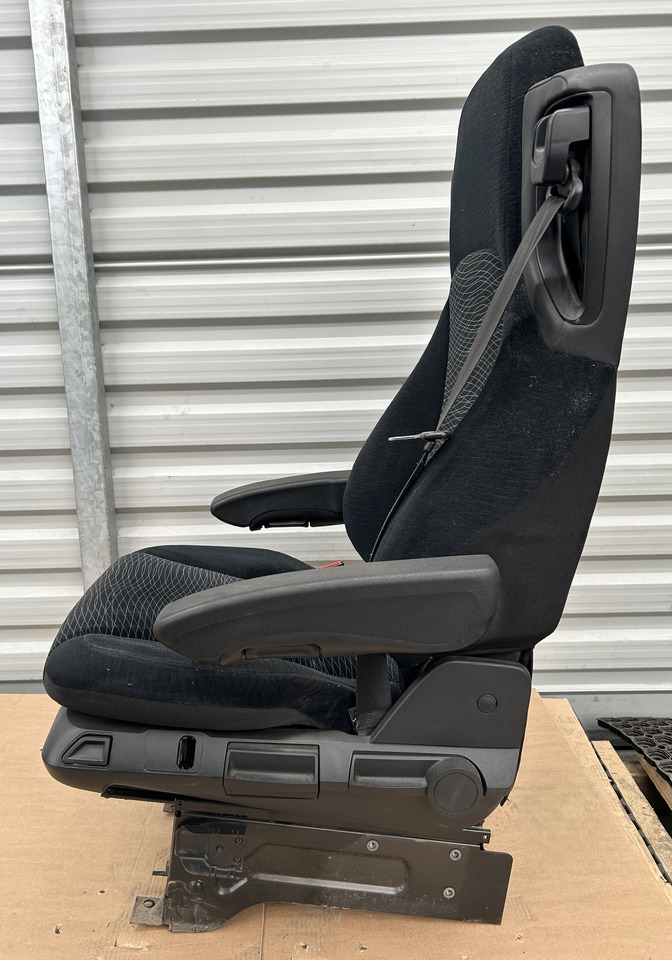 Grammer Grammer DRIVER'S SEAT MERCEDES ACTROS MP4 - Седалка за Камион: снимка 3 Grammer Grammer DRIVER'S SEAT MERCEDES ACTROS MP4 - Седалка за Камион: снимка 3
