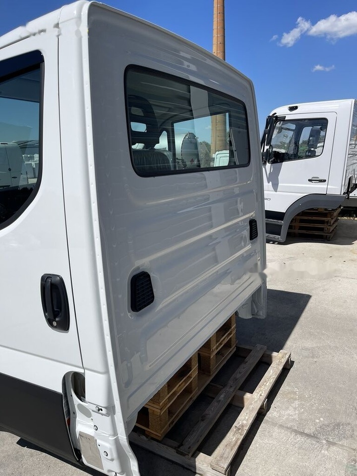 IVECO DAILY VII 72-210 for IVECO DAILY 75-210 - Кабина: снимка 4 IVECO DAILY VII 72-210 for IVECO DAILY 75-210 - Кабина: снимка 4