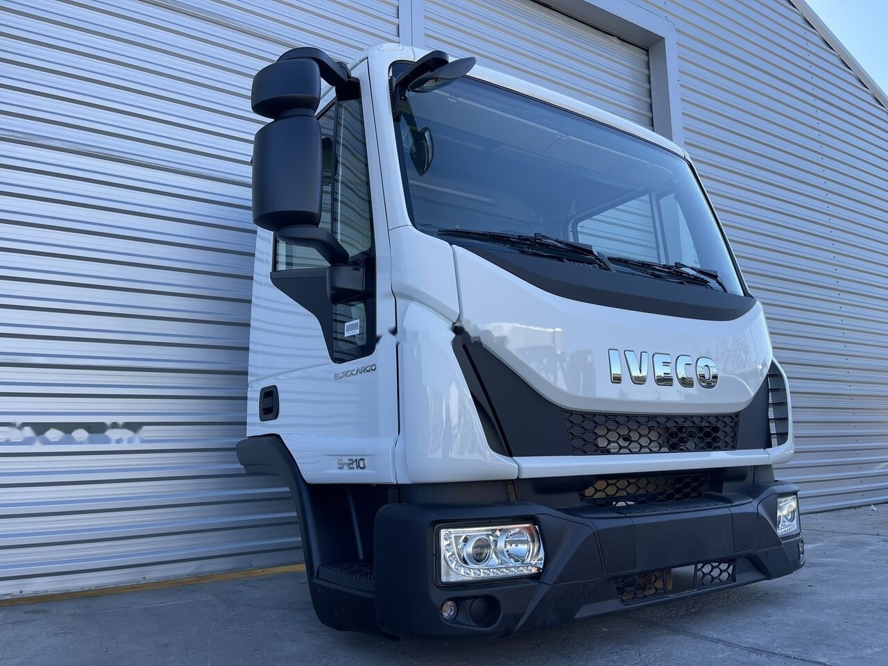 IVECO Eurocargo for IVECO Eurocargo DAY cabine - Кабина за Лек автомобил: снимка 2 IVECO Eurocargo for IVECO Eurocargo DAY cabine - Кабина за Лек автомобил: снимка 2
