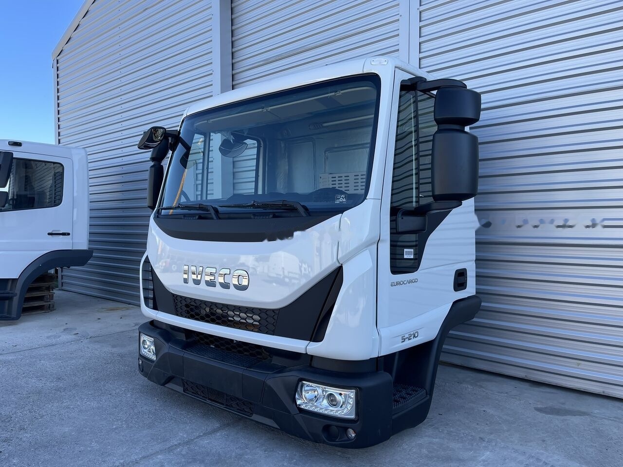 IVECO Eurocargo for IVECO Eurocargo DAY cabine - Кабина за Лек автомобил: снимка 5 IVECO Eurocargo for IVECO Eurocargo DAY cabine - Кабина за Лек автомобил: снимка 5