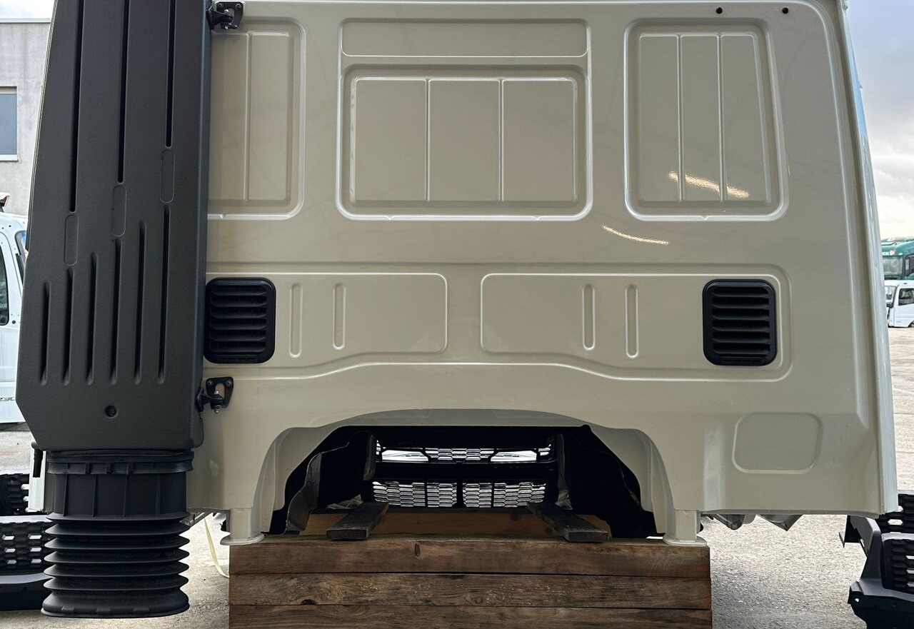 IVECO S-WAY truck - Кабина за Камион: снимка 2 IVECO S-WAY truck - Кабина за Камион: снимка 2